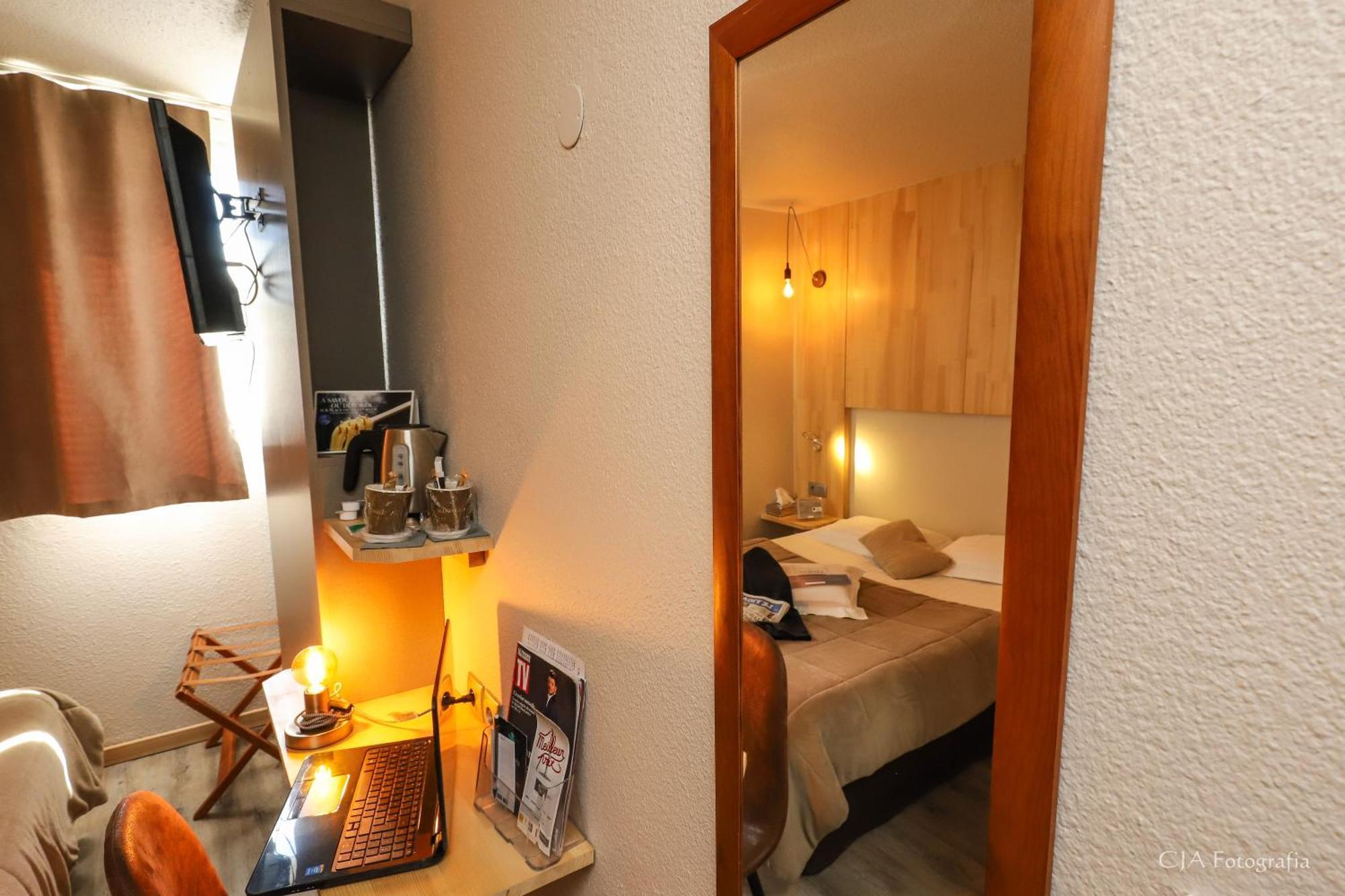 Hotel Restaurant Kyriad Brive Centre Brive-la-Gaillarde Exterior foto